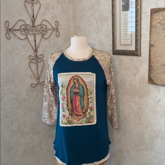 ⭐️NWT💙Our Lady of Guadelupe 3/4 Lace Sleeve Top - Picture 6 of 11